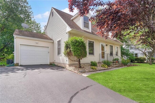 Building Photo - 25 Walcott Green