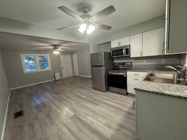 Photo - 6440 Highway 135 NE Unidad Duplex A