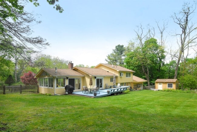 Photo - 15 Sunnyside Ln