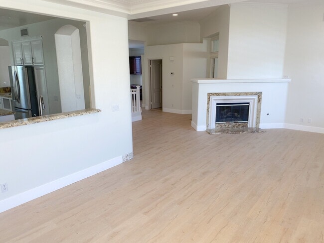 Photo - 3116 Promenade