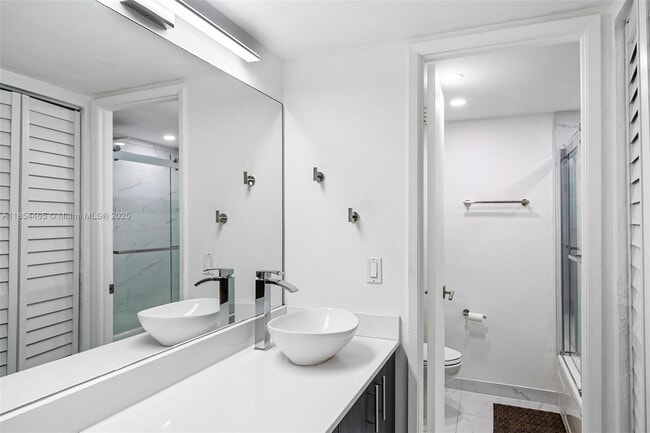 Photo - 600 NE 36th St Unit 311