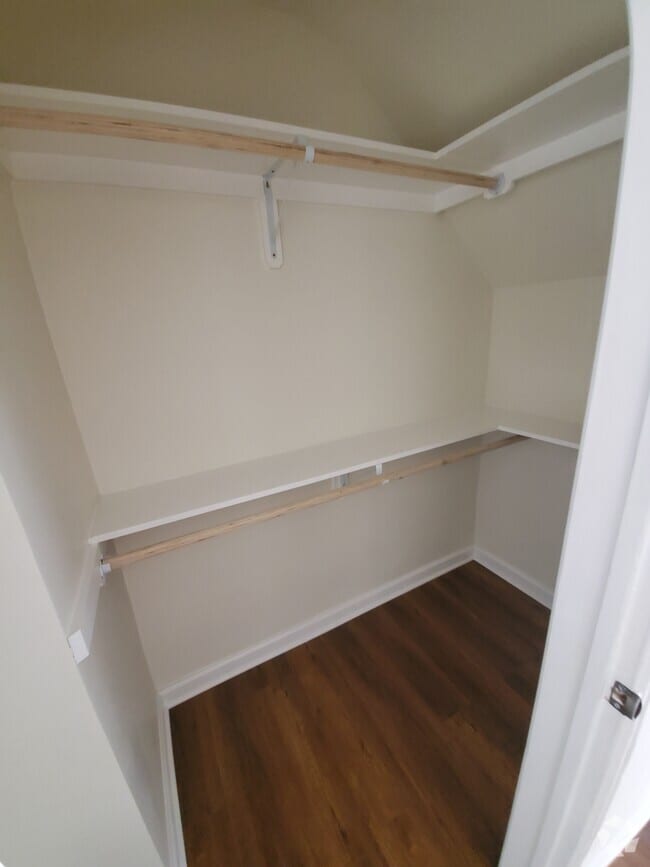 Building Photo - 1869 W 54th St Unit 1869 Rental