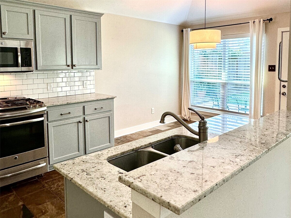 Photo - 3126 Ivy Bend Dr