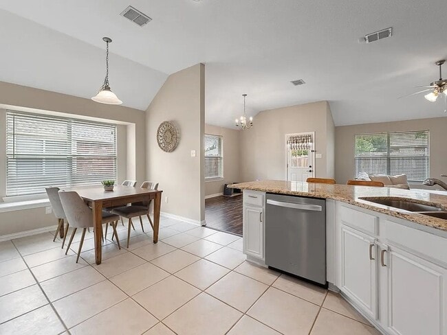 Photo - 3205 Chesington Dr