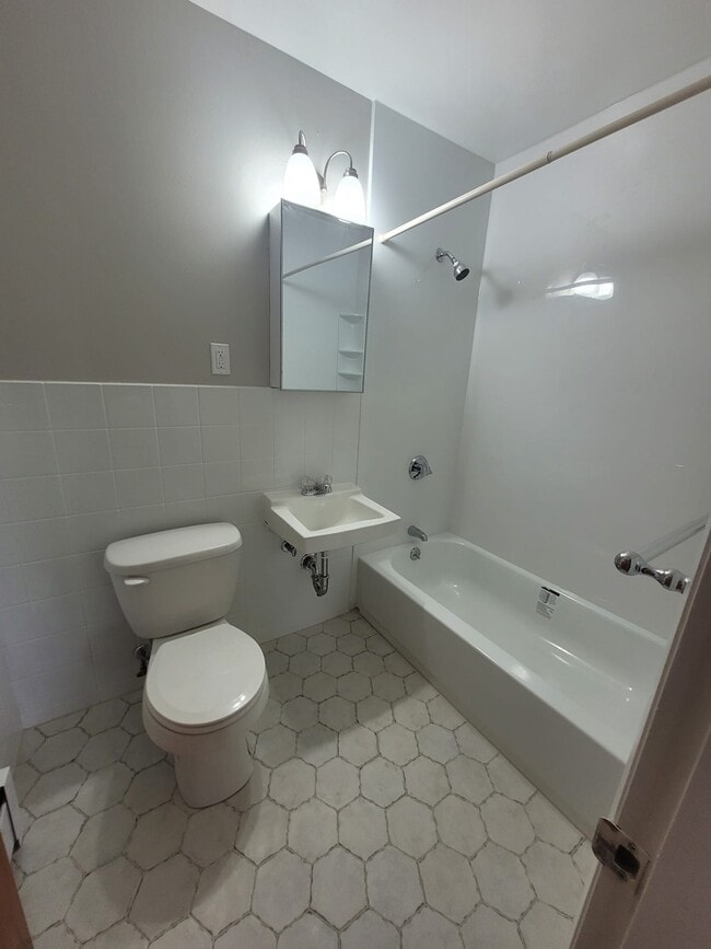 Lakeview Gardens Apartments Natick, MA