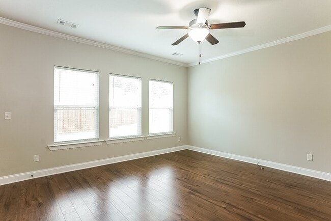 Photo - 1920 Kenlock Dr