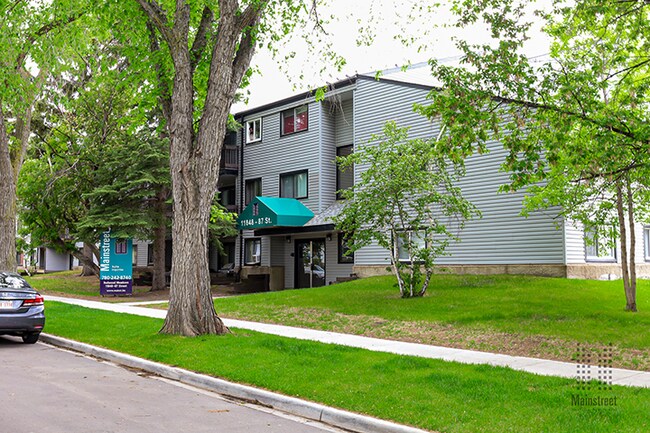 Photo - Redwood Meadows