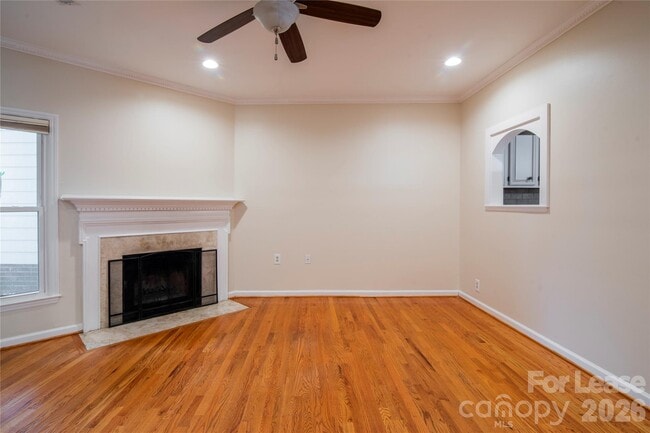 807 Greenleaf Ave
