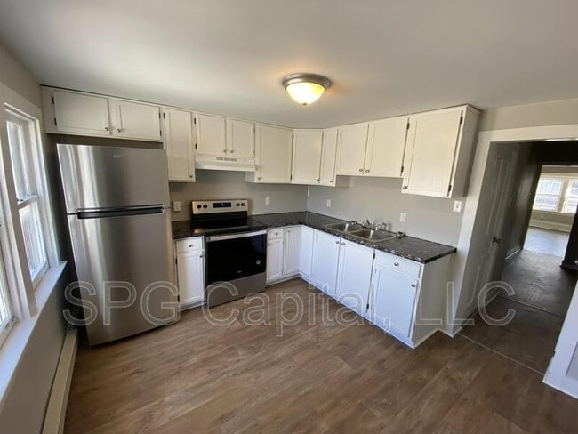 Photo - 164 S Pine St