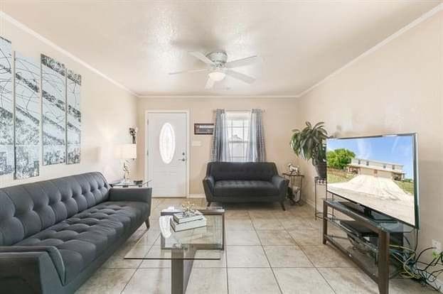 Photo - 3152 Karen St