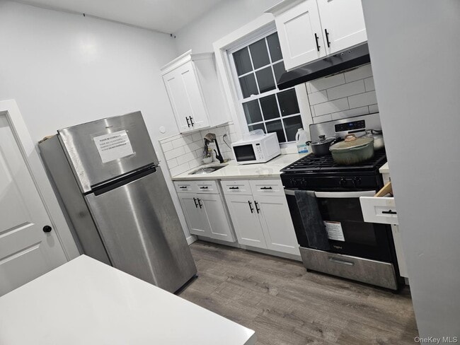 Photo - 108-54 217th Pl