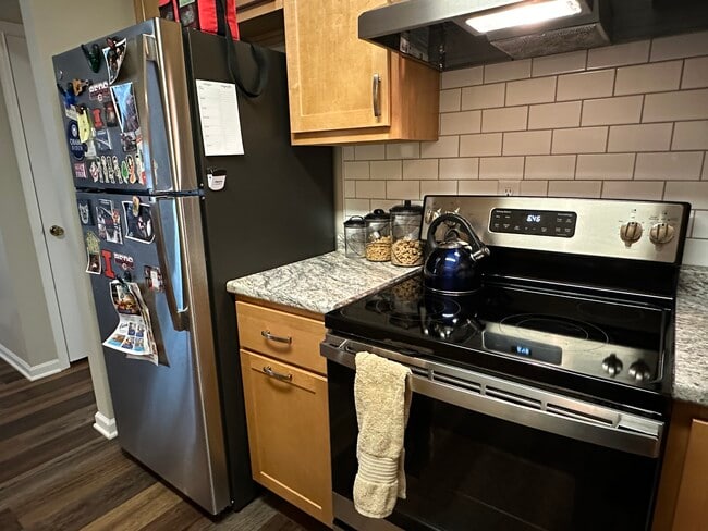 Photo - 710 E Main St