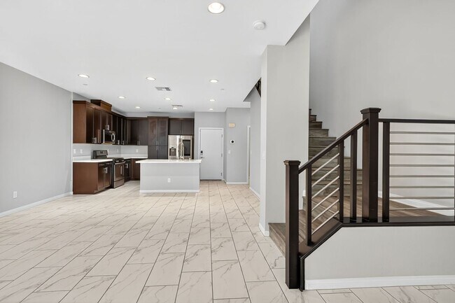 Photo - FANTASTIC 2-BEDROOM TOWNHOME IN GUARD GATE...