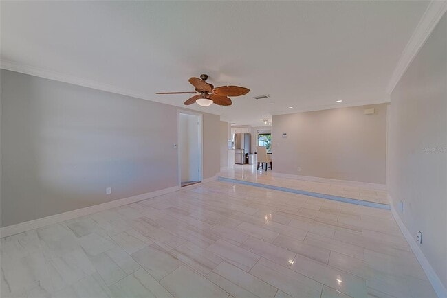 Photo - 10451 119th St