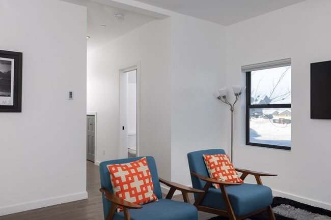 Photo - Fully Furnished - 2 bedroom / 2.5 unit in Victor with Garag