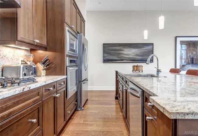 Photo - 8025 Maryland Ave Unit 3D