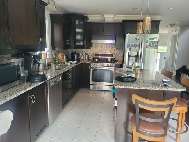 7 Lowther Ln