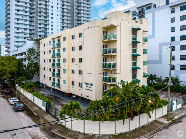 1498 NW 15th St Miami, FL 33125 - Tropical Point Condominium