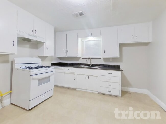 Photo - 421 S Abbie St