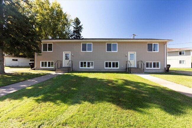 Building Photo - 114 17th Ave E Unit B