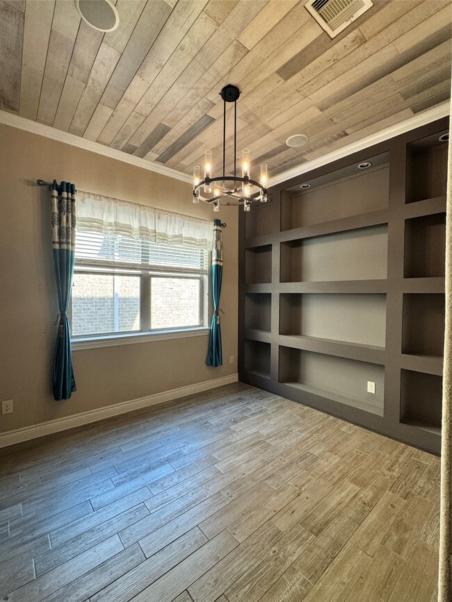 Photo - 2019 Wild Peregrine Cir