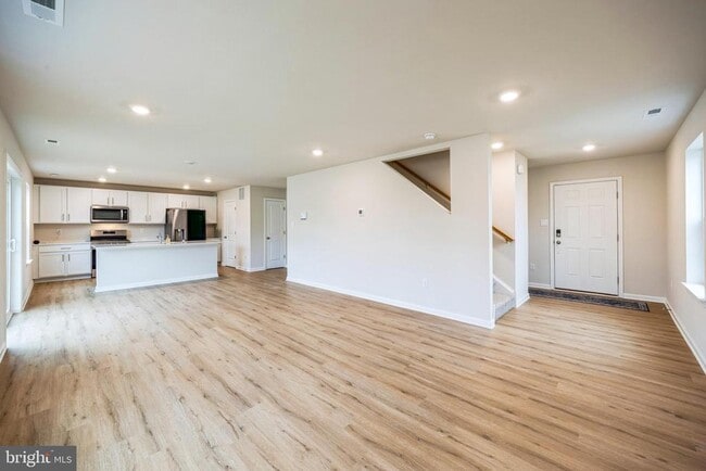 Photo - 107 Malibu Dr