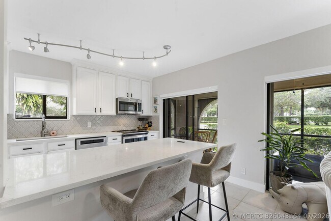Photo - 6314 Longboat Ln W