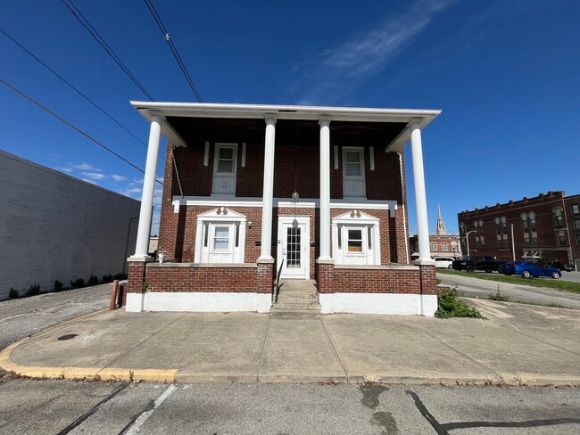 Photo - 1317 Main St