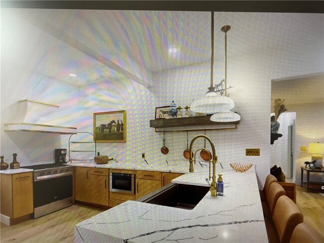 Photo - 911 S Main St