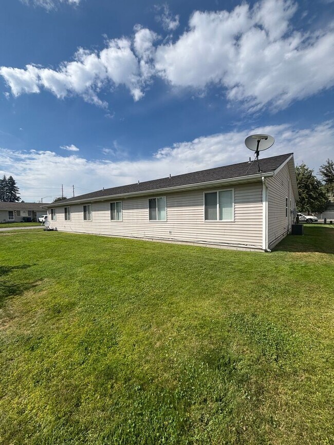 Photo - 1606 E Best Ave