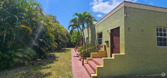 Building Photo - 9614 NW 5th Ave Rental
