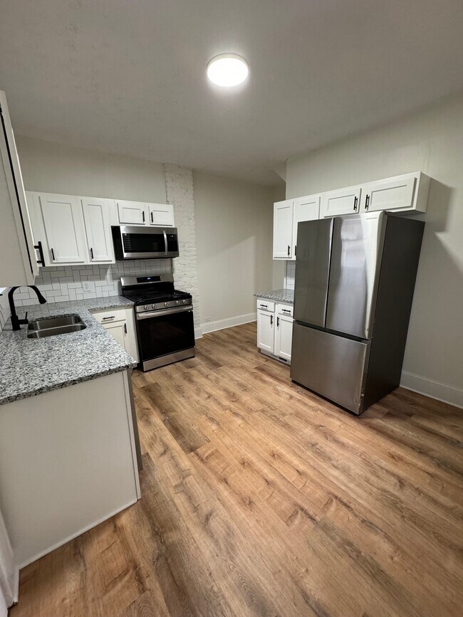 Photo - 284 E Hudson St