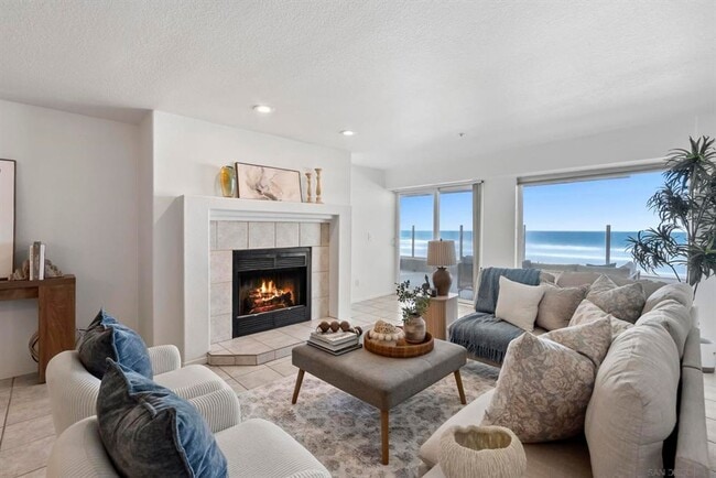 1362 Seacoast Dr