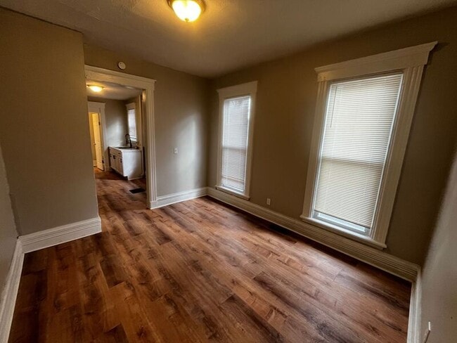 Building Photo - 14 Beechwood St Unit 14 Beechwood St Rear