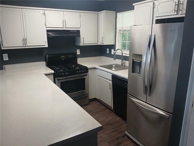 2023 Sitser Ln