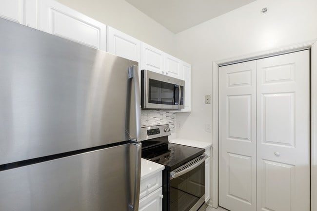 Photo - COLUMBIA COURT, LLC