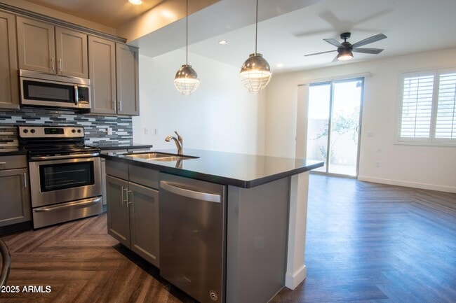Photo - 1270 E Curry Rd Townhome