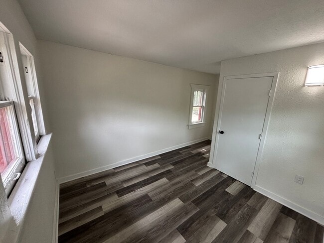 Photo - 655 S Hillside St Unidad A
