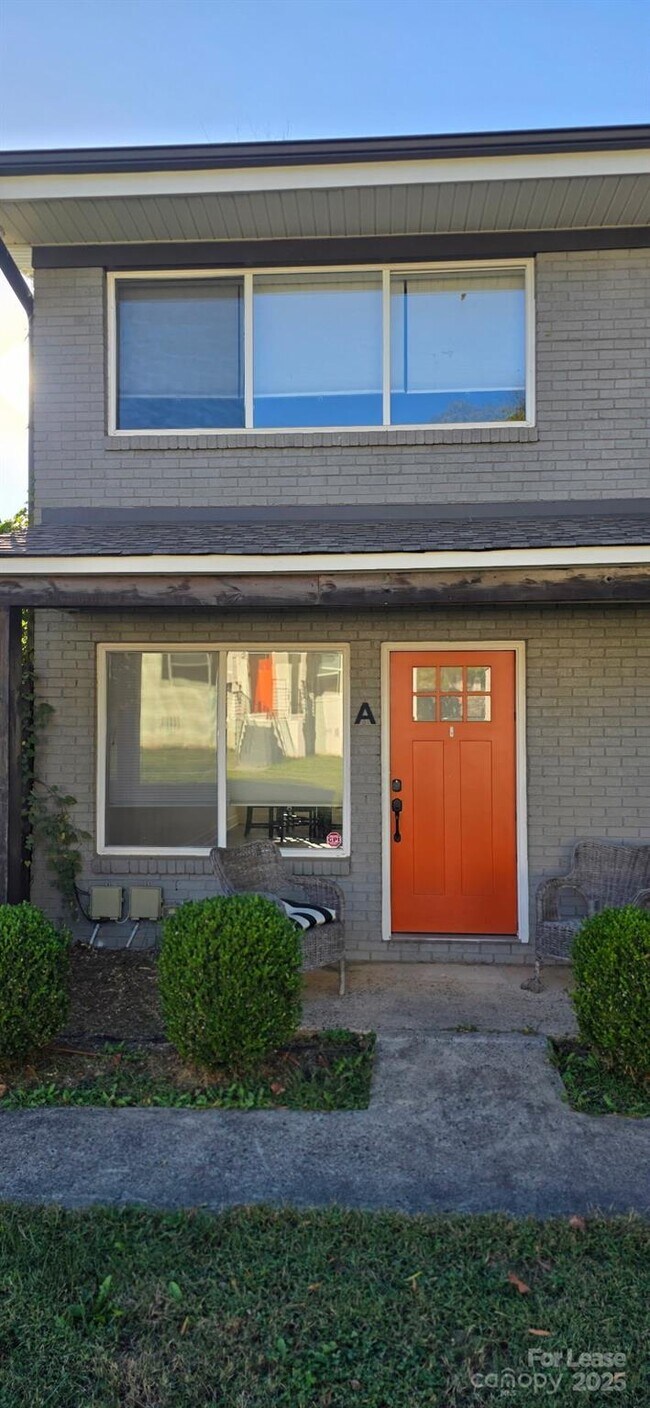 Photo - 310 State St