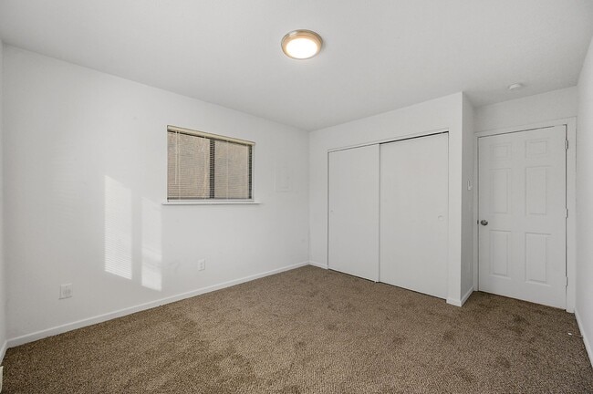 Waynedale Circle Apartments