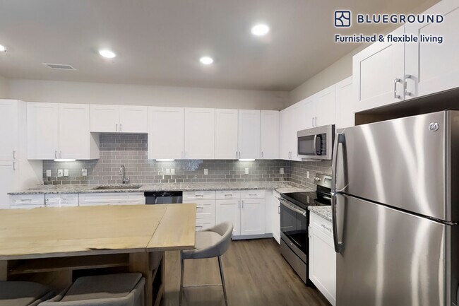 Photo - 13195 W Progress Cir Unidad FL3-ID564A