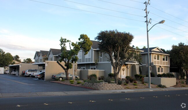 Magnolia Townhomes - Magnolia Townhomes