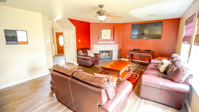Photo - 9602 Lindrith