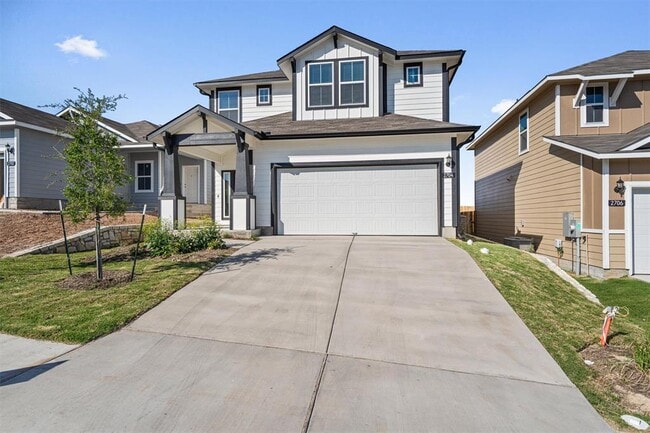 Photo - 2704 Derwent Dr