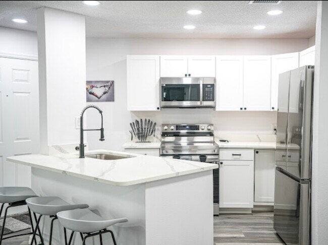 Photo - 4528 Commander Dr Unidad 2008