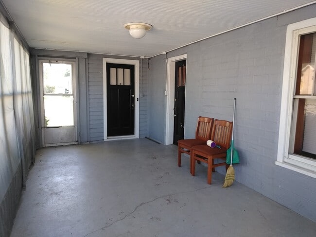 Building Photo - 220 S Hugh St Unit A