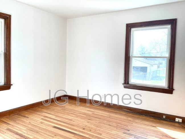 Photo - 1810 Cypress St