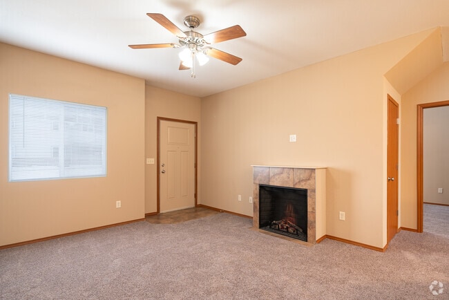 3 habitaciones, 2 baños - 111 m² - Sala de estar - Healing Stone Court Apartments