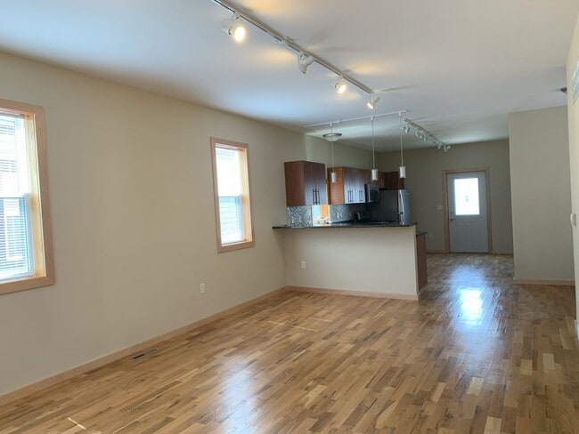 Photo - Bayview 2-bedroom loft style house, hardwood floors, AC, parking, fireplace