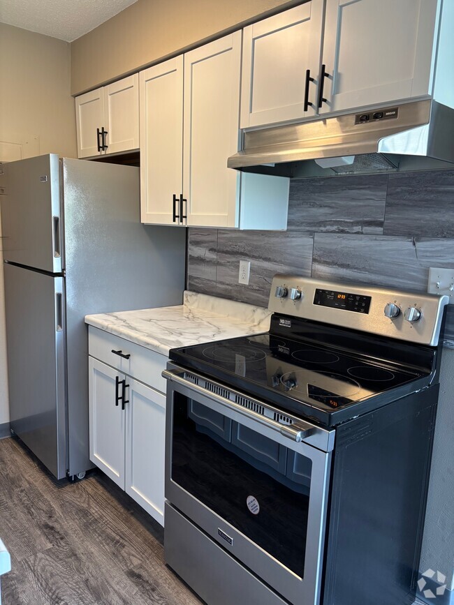 Building Photo - 1705 Edgewood Dr NW Unit 1705-02 Rental